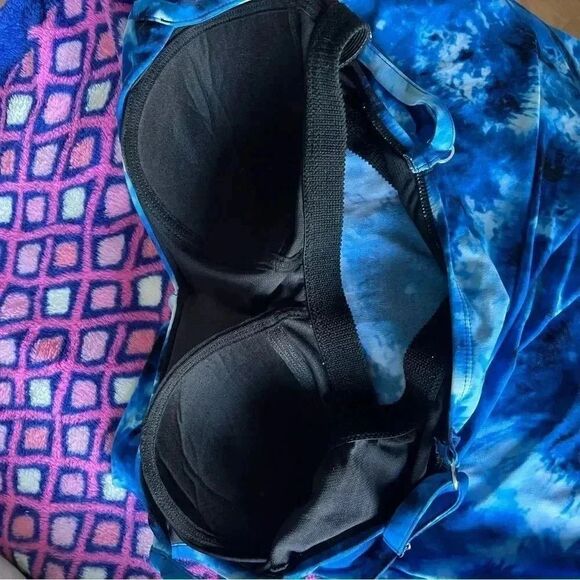 Aqua Green blue and black Tankini top - Picture 3 of 6